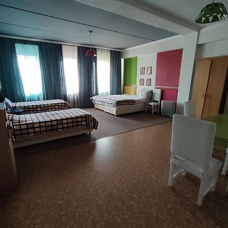 Hotel Strelets à Bichkek Extérieur photo