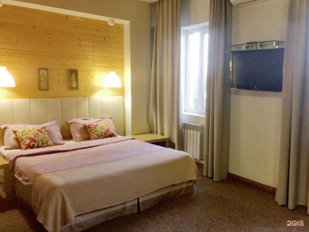 Hotel Strelets à Bichkek Extérieur photo