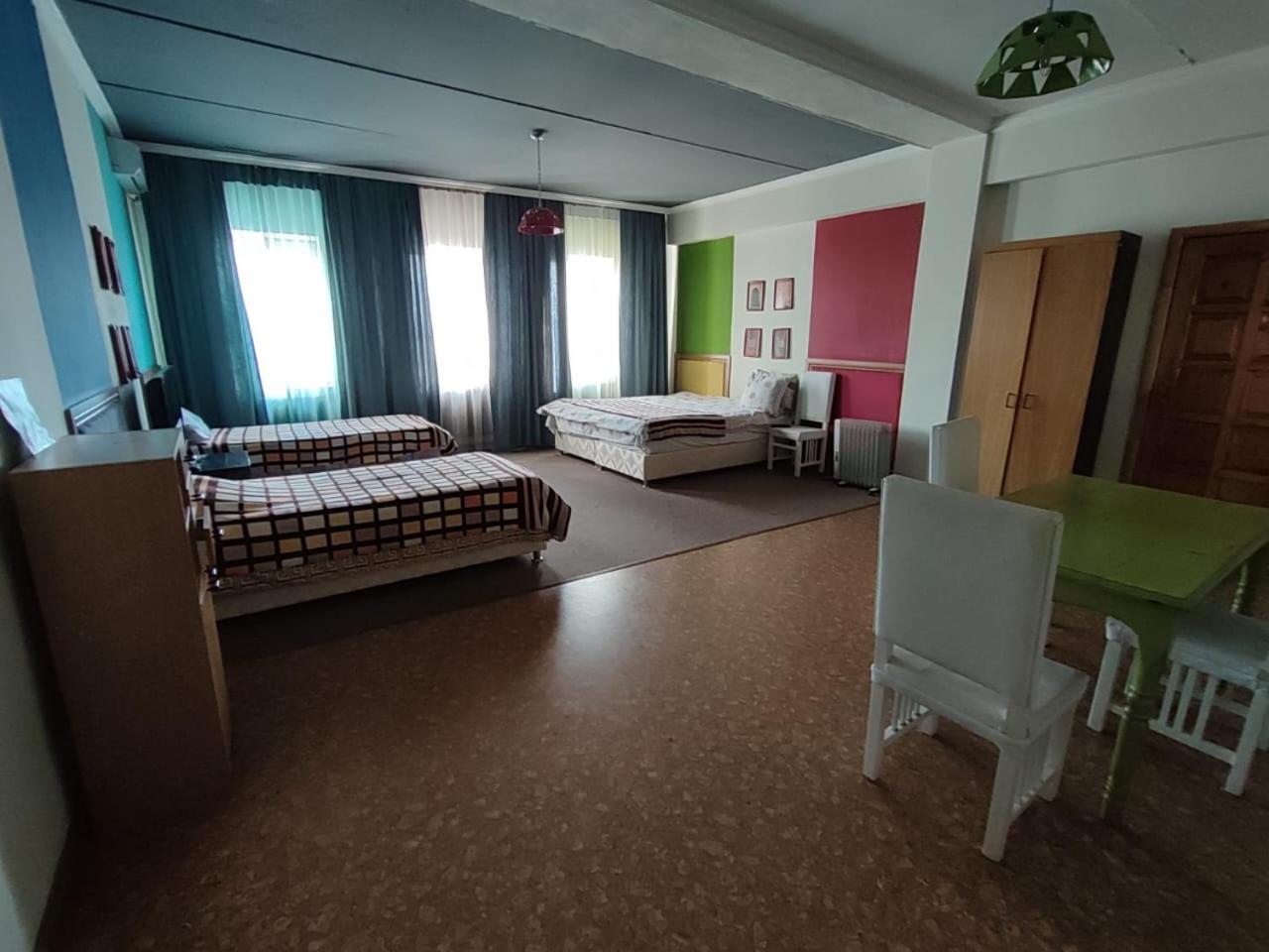 Hotel Strelets à Bichkek Extérieur photo
